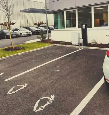 électricien IRVE certifié niveau 2 pour installation borne professionnelle de recharge 22 kw à Bordeaux et la Gironde 33